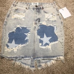 BRAND NEW One by One Teaspoon distressed skirt